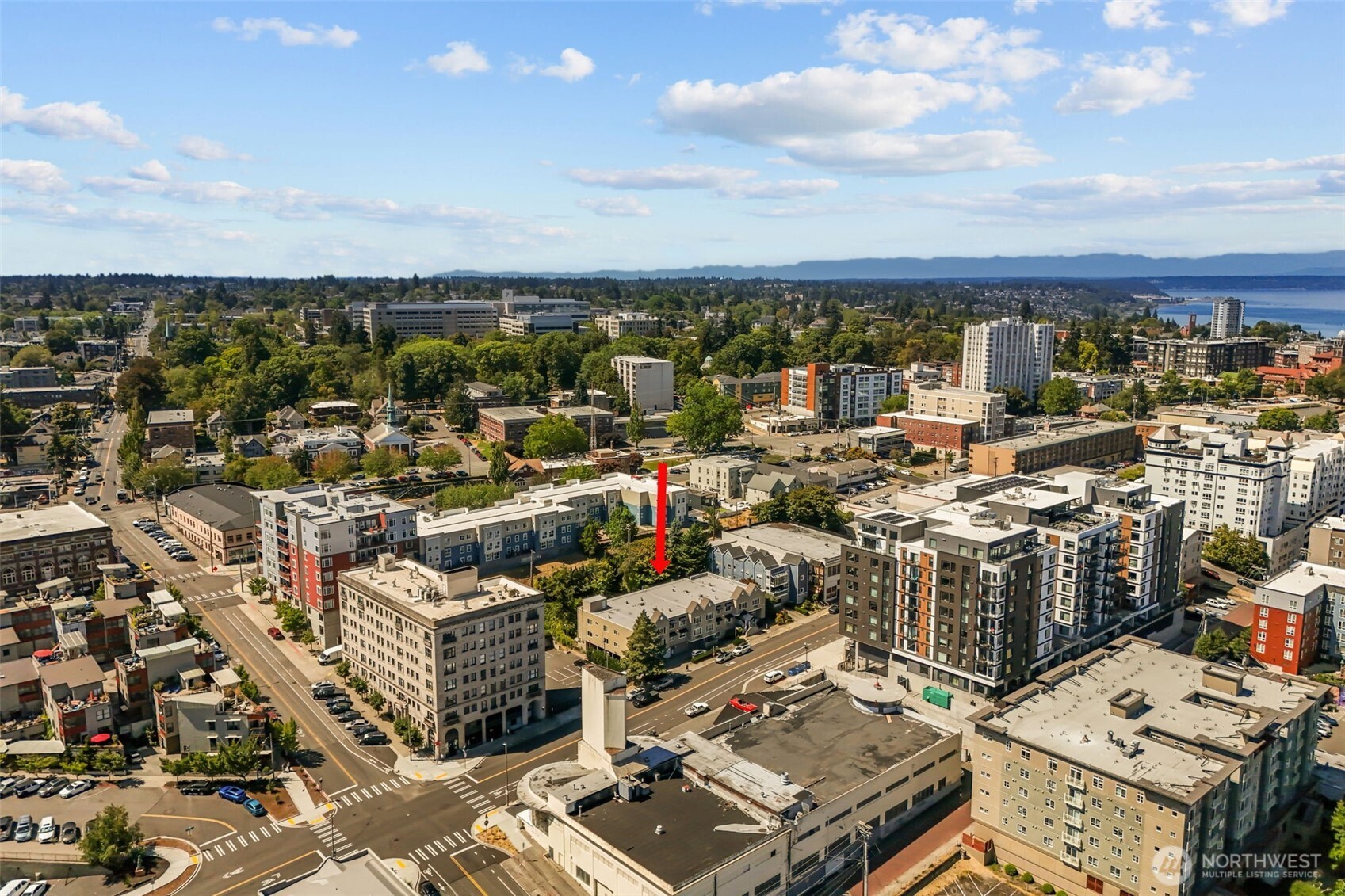 440 St. Helens Avenue Unit: 305