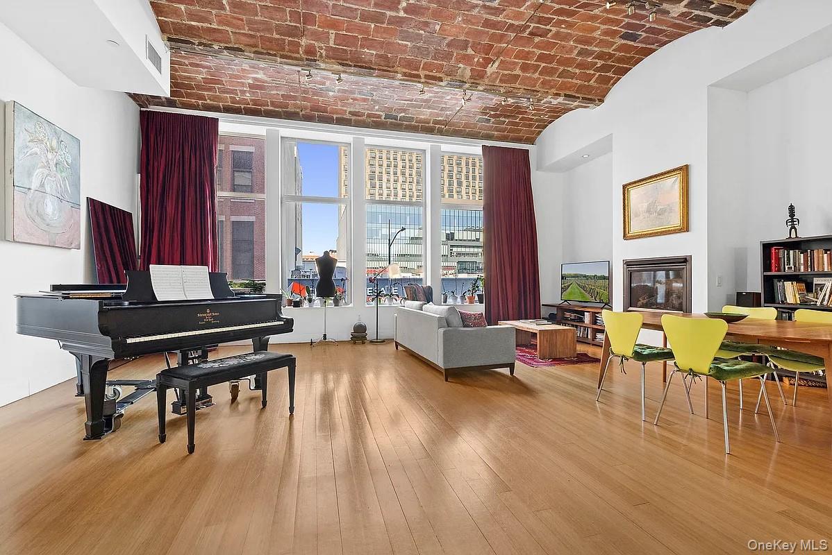 140 West Street Unit: RU