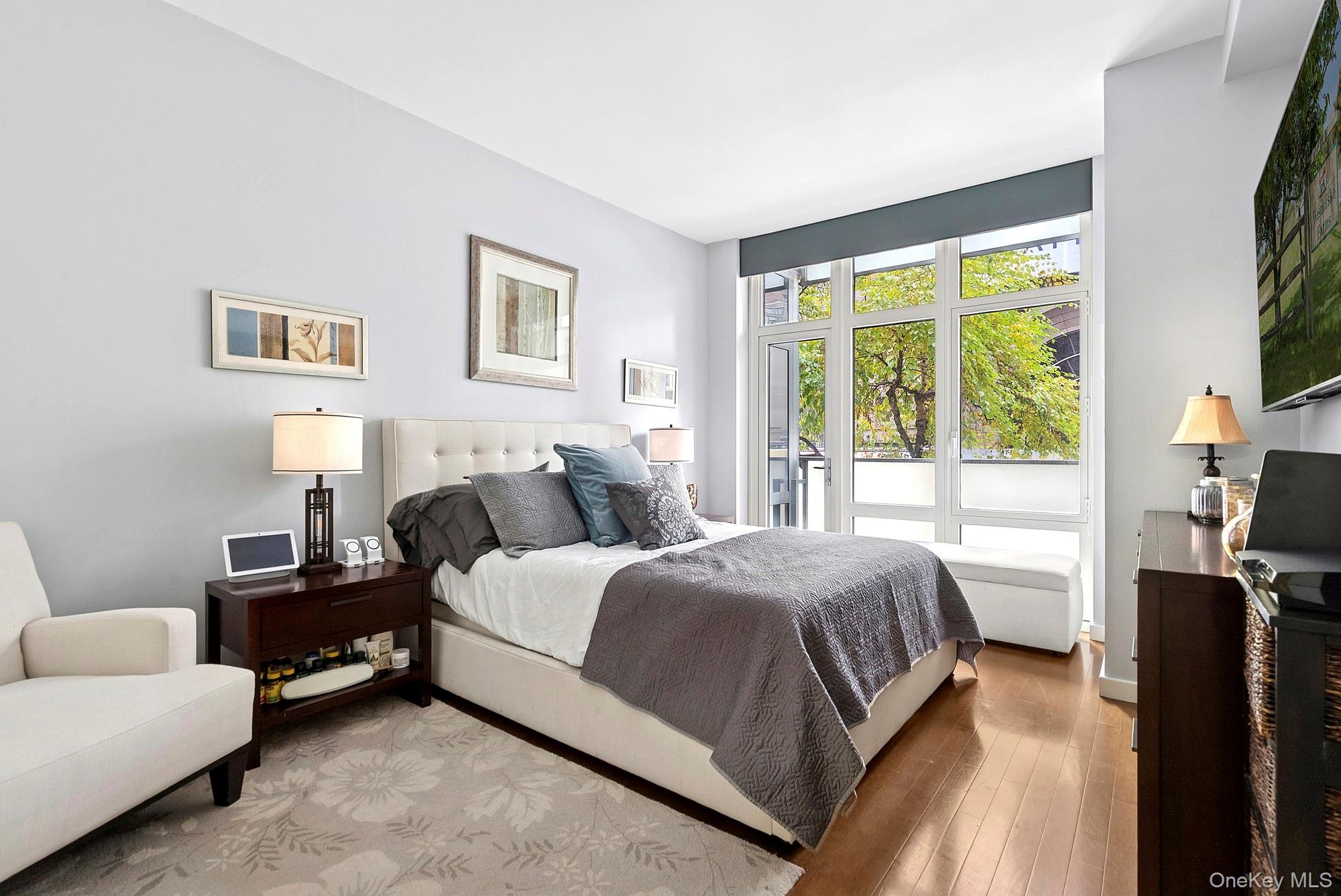 1600 Broadway Unit: 5B