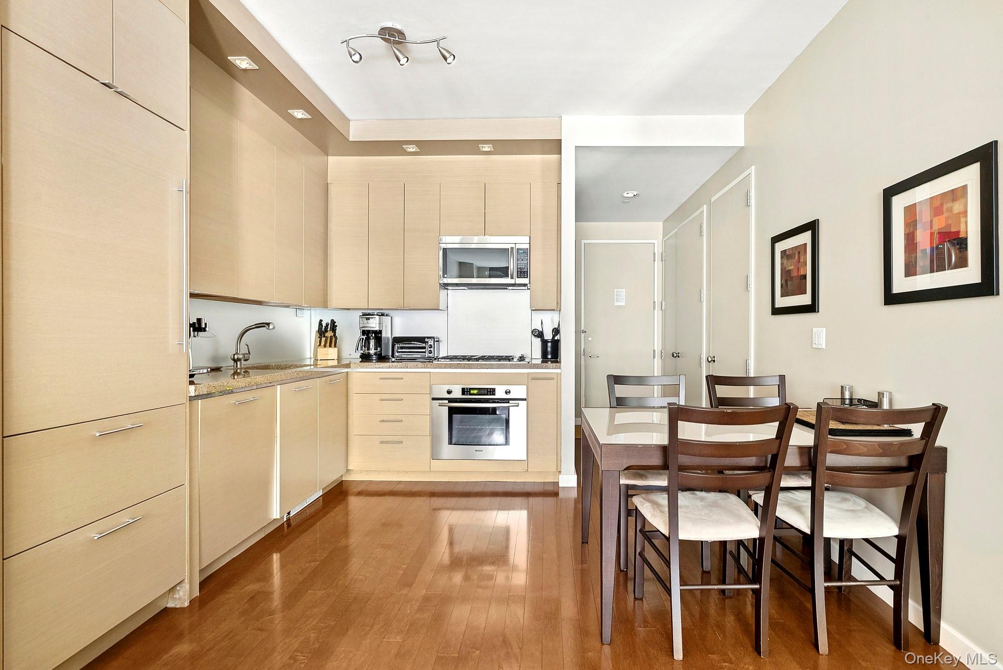 1600 Broadway Unit: 5B