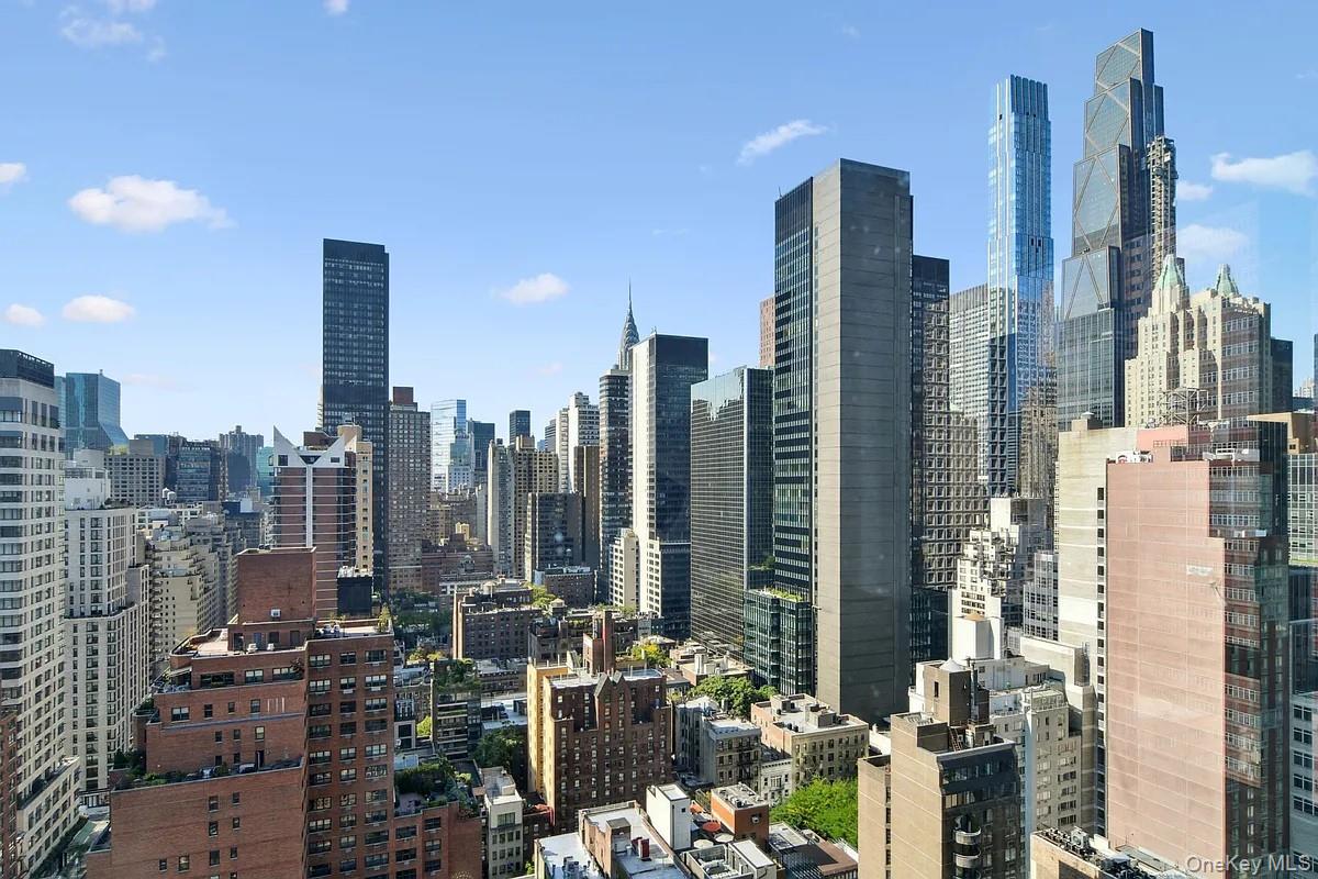 250 East 53rd Street Unit: 280