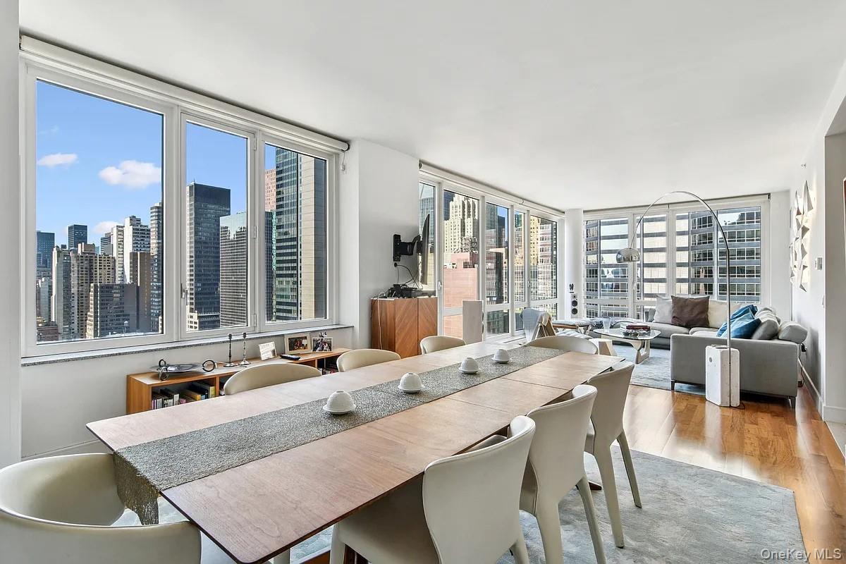 250 East 53rd Street Unit: 280