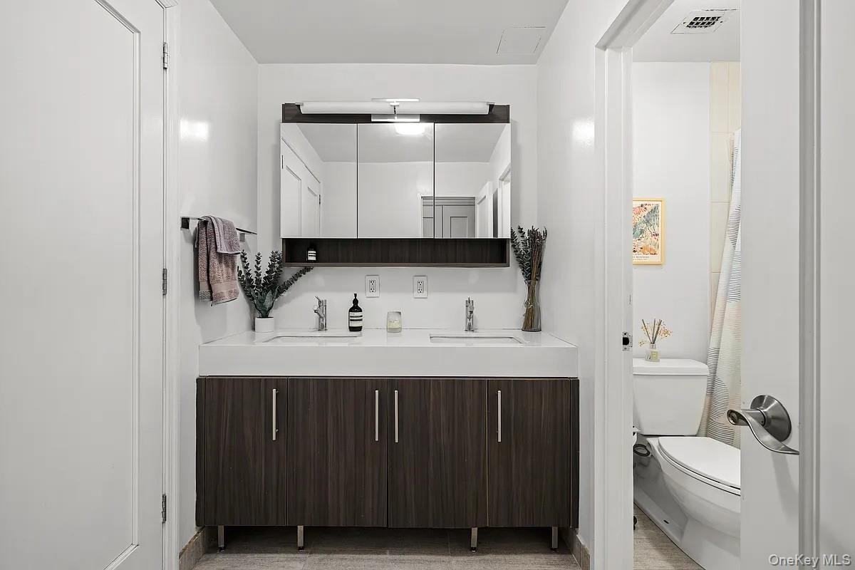 310 E 46th Street Unit: 3T