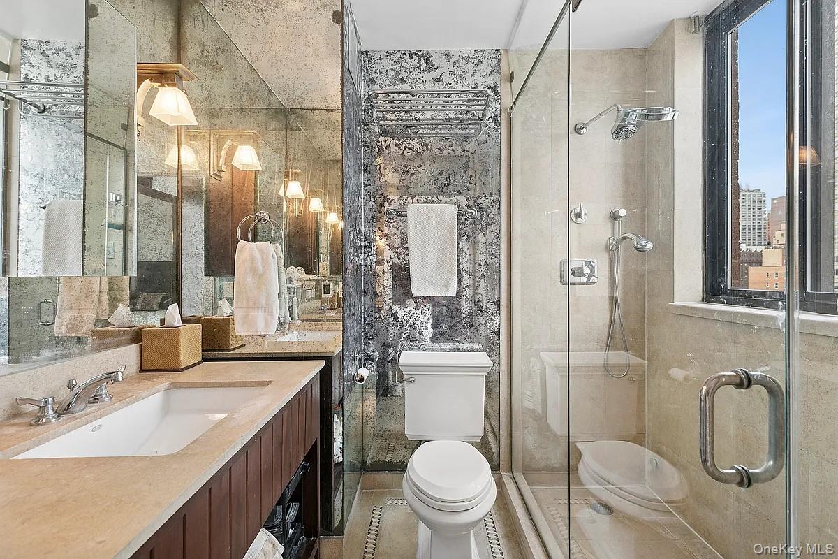 343 E 74th Street Unit: 15D