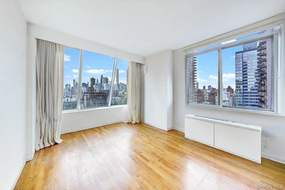 343 East E 74th Street Unit: 34PHD