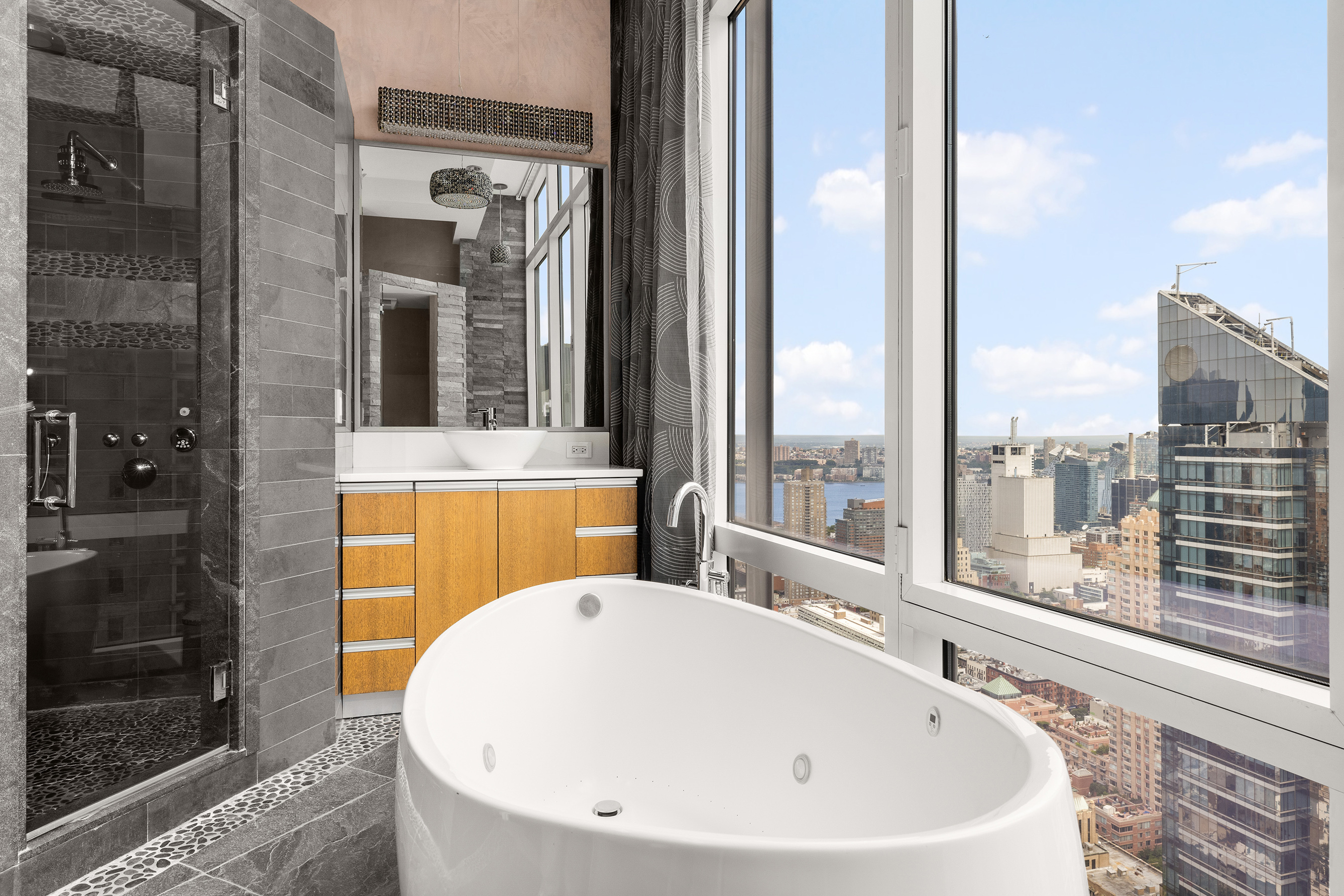 247 W 46TH Street PH2