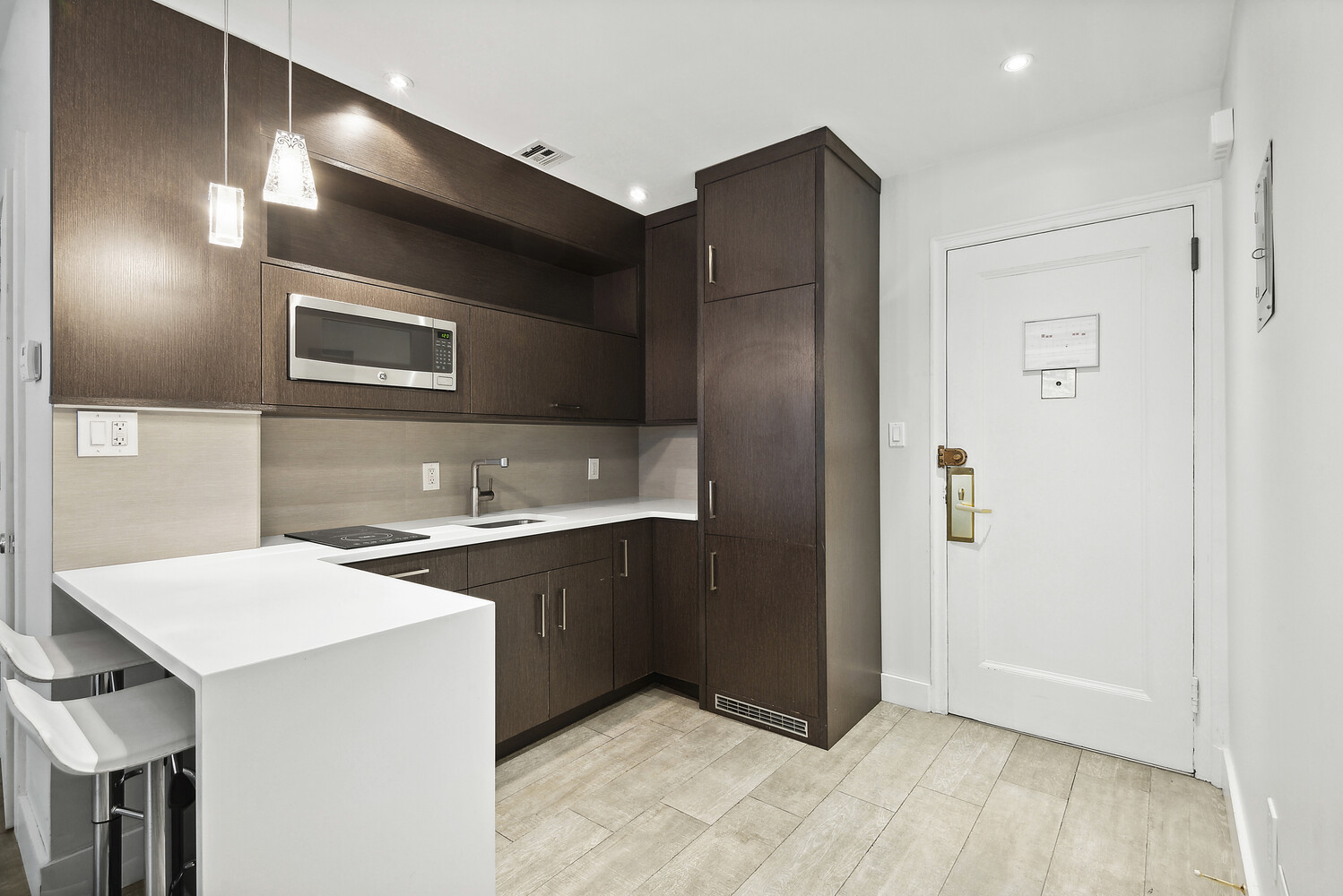 111 E 56TH Street 1102/03