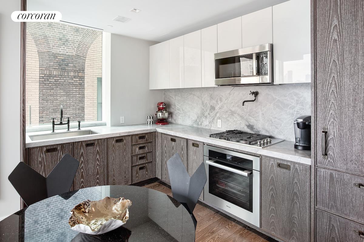 45 E 22ND Street 21B