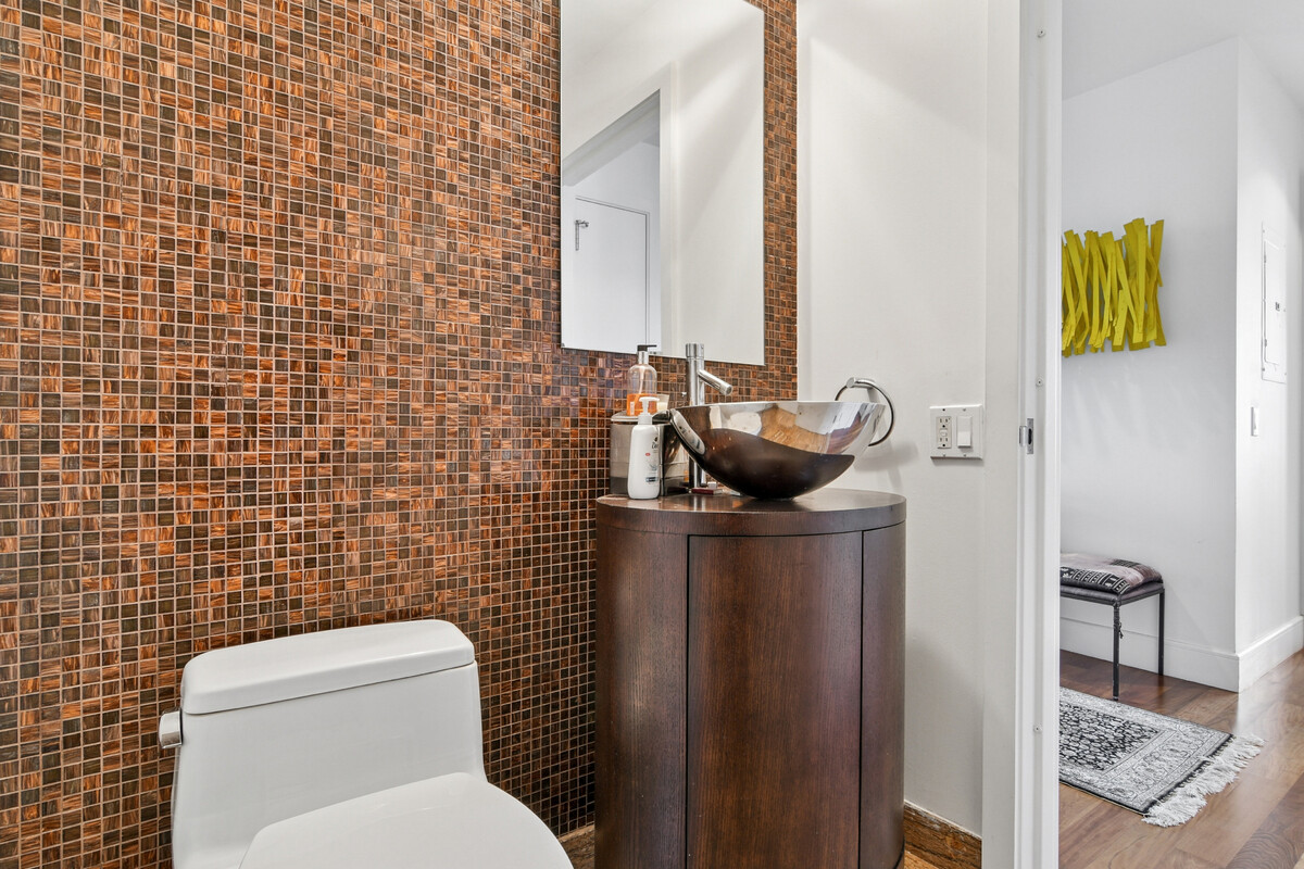 250 E 53RD Street 2801