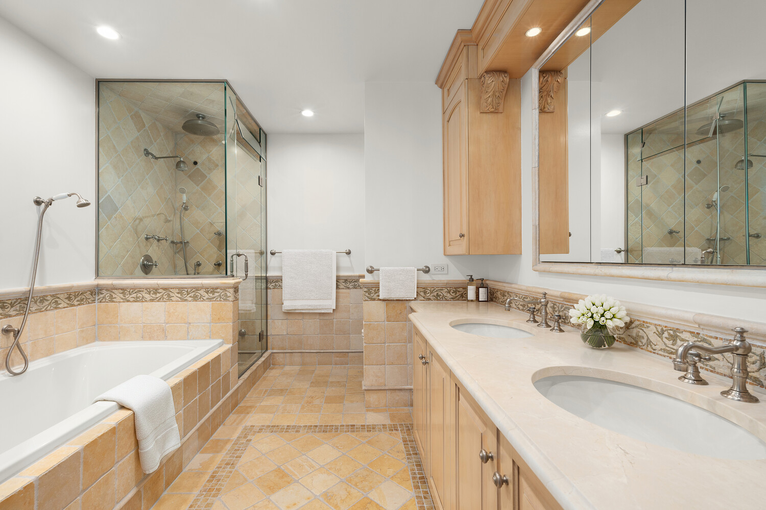 150 COLUMBUS Avenue 26C/27C