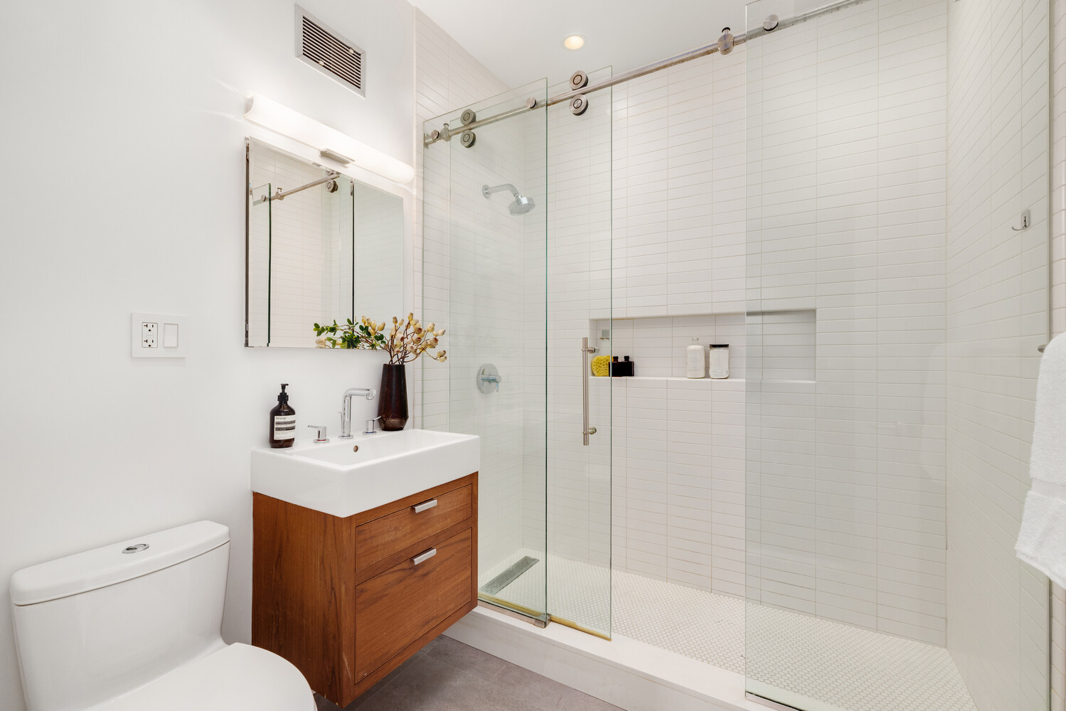 51 WOODHULL Street PHB