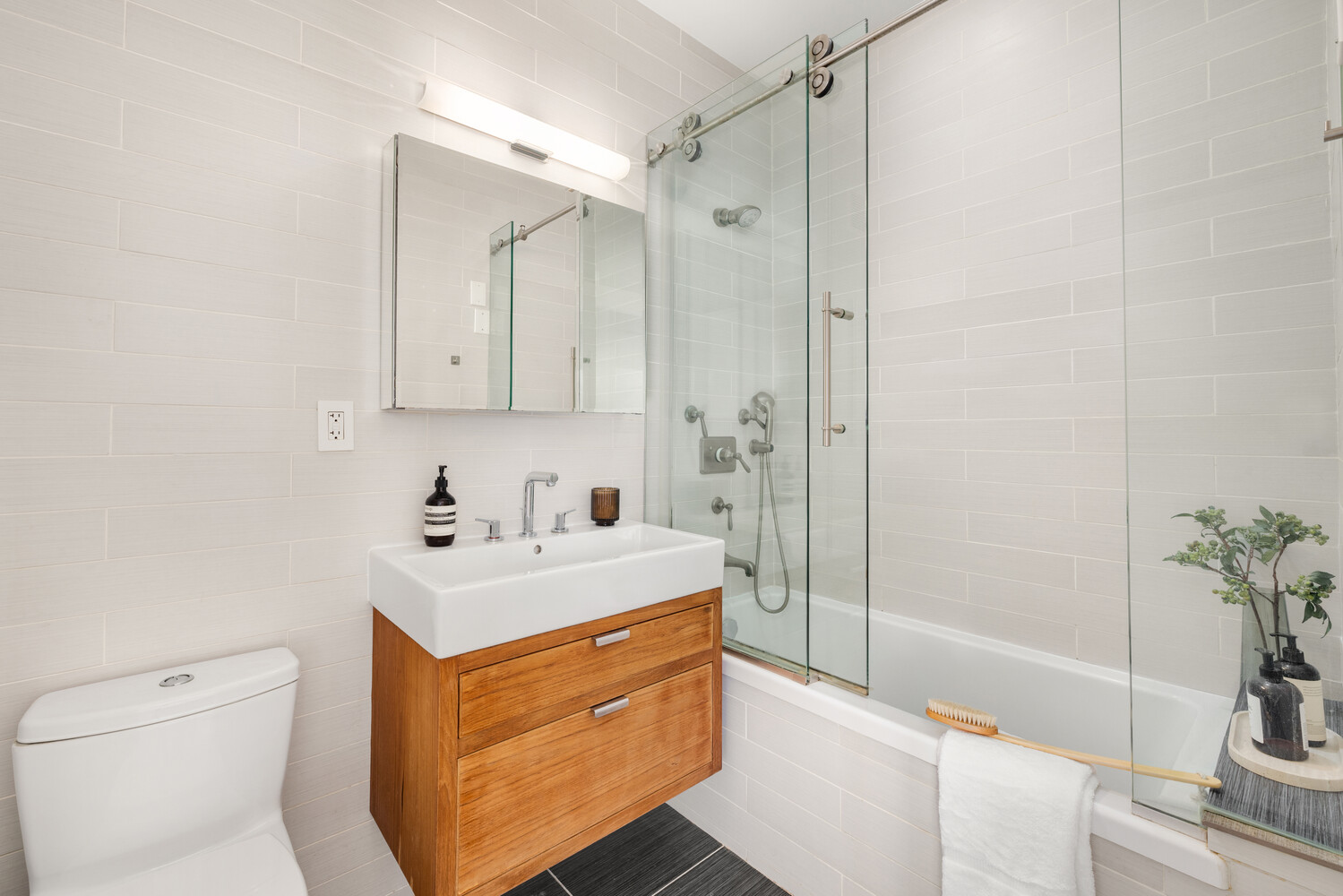 51 WOODHULL Street PHB