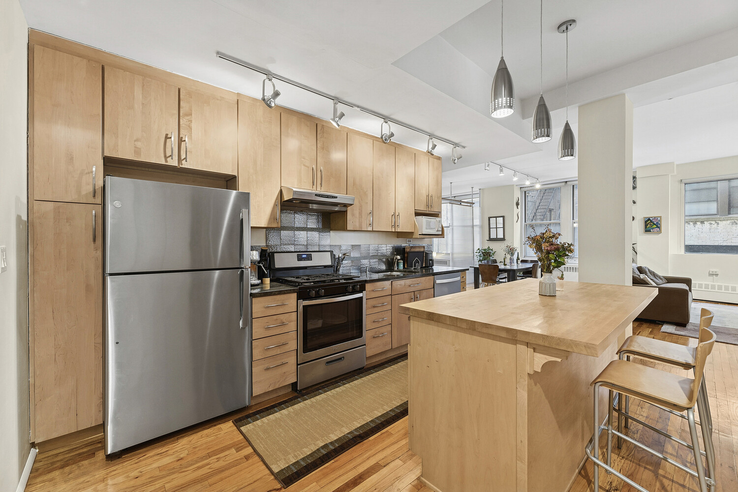 176 BROADWAY 12D