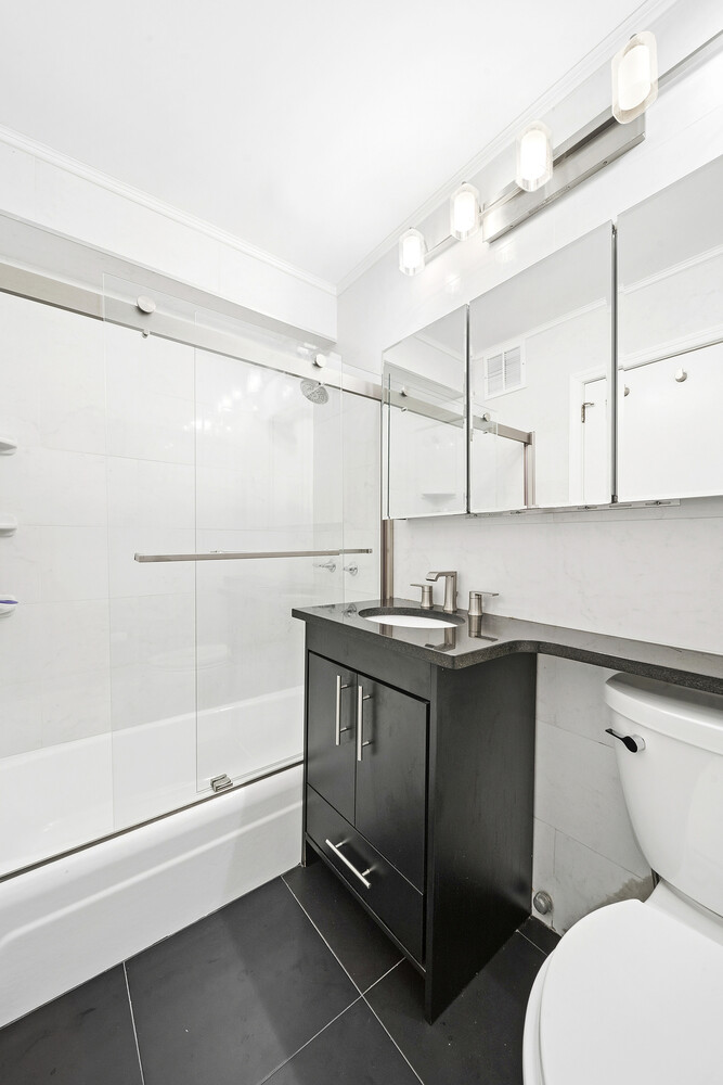 370 E 76TH Street B1102