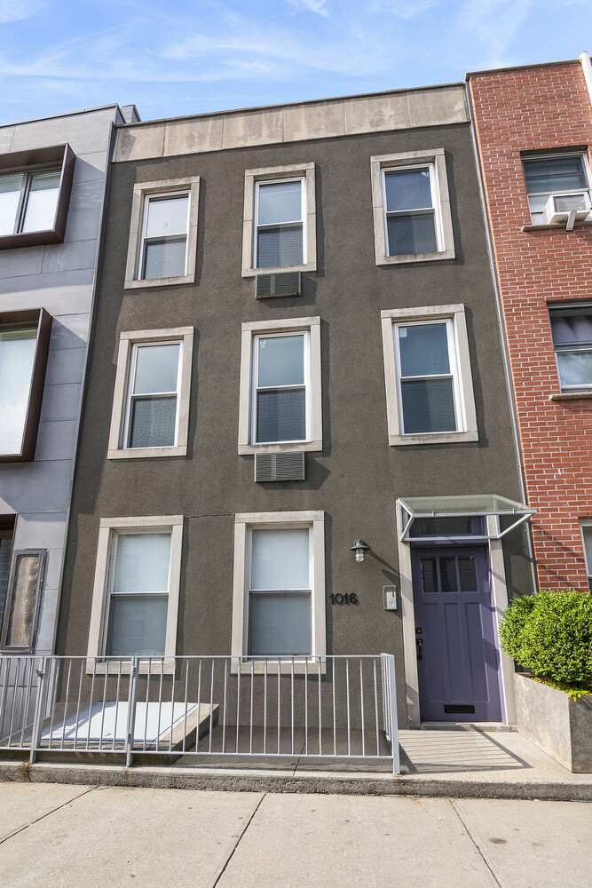 10-16 47TH Avenue 3