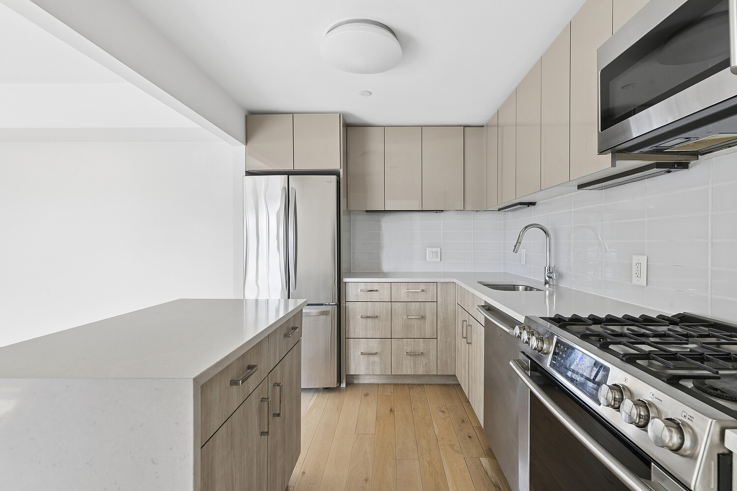 171 W 131ST Street 619