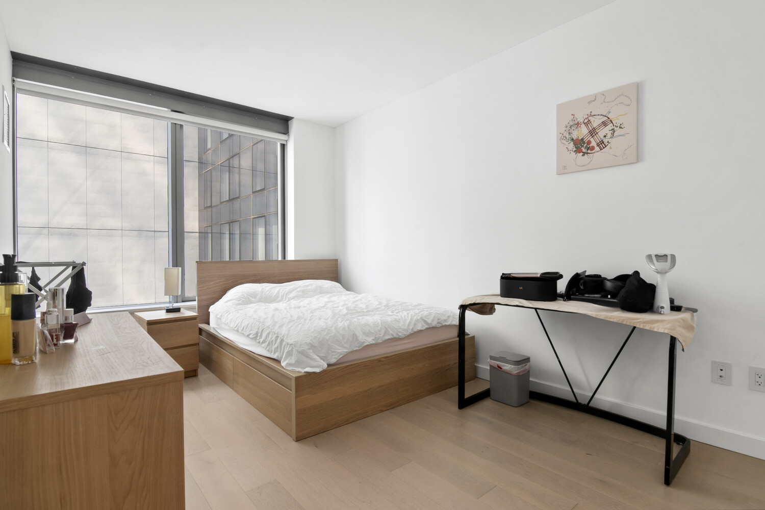 3 COURT Square 1404