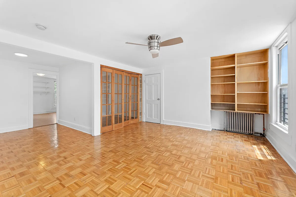 10-13 47TH Avenue 3