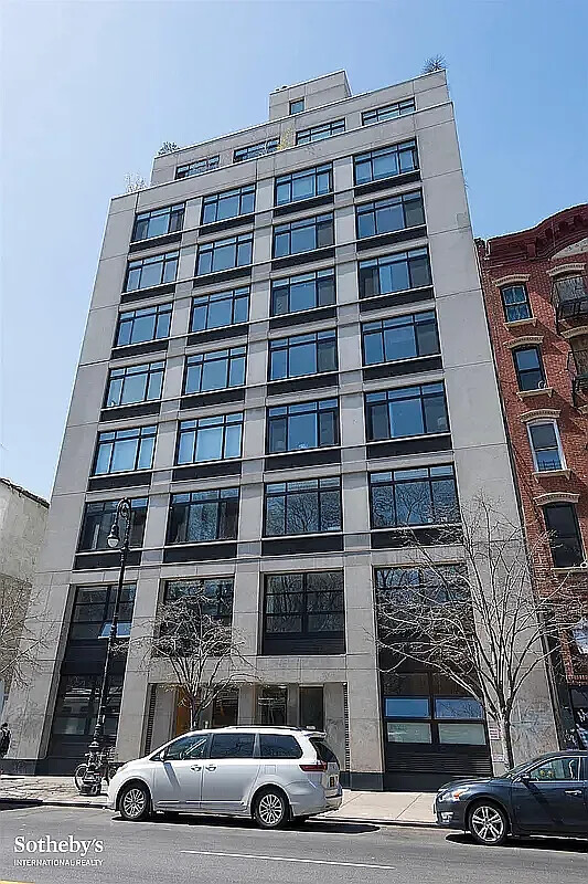 7 ESSEX Street 5A