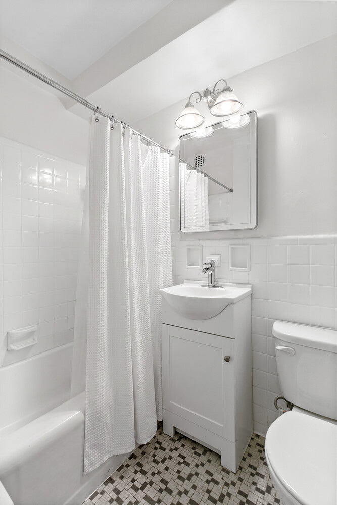 110 E 36TH Street 1E