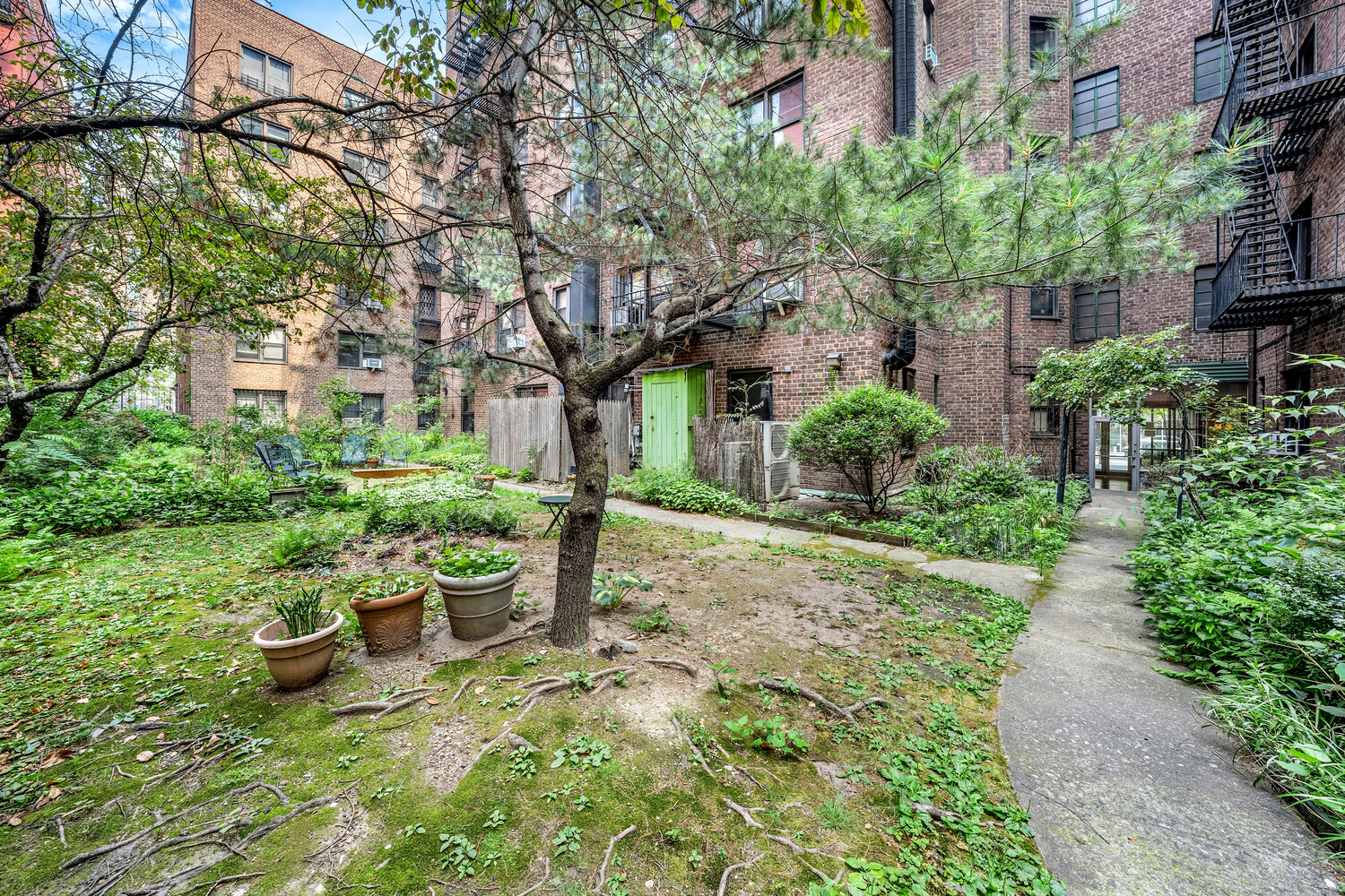 54 E 8TH Street 3L