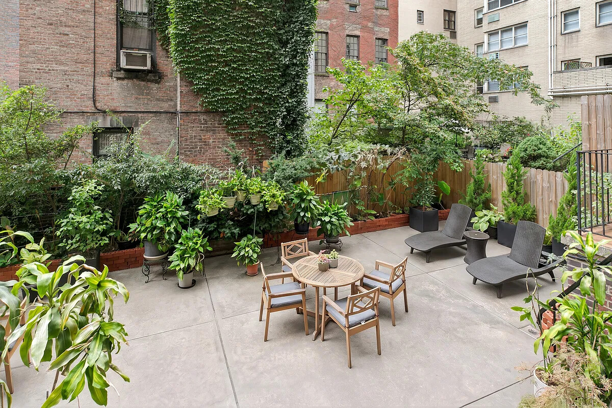 110 E 36TH Street 1E