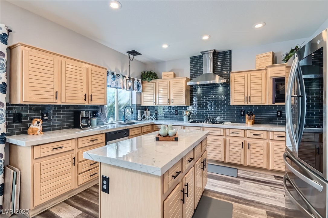 2120 Interbay Street