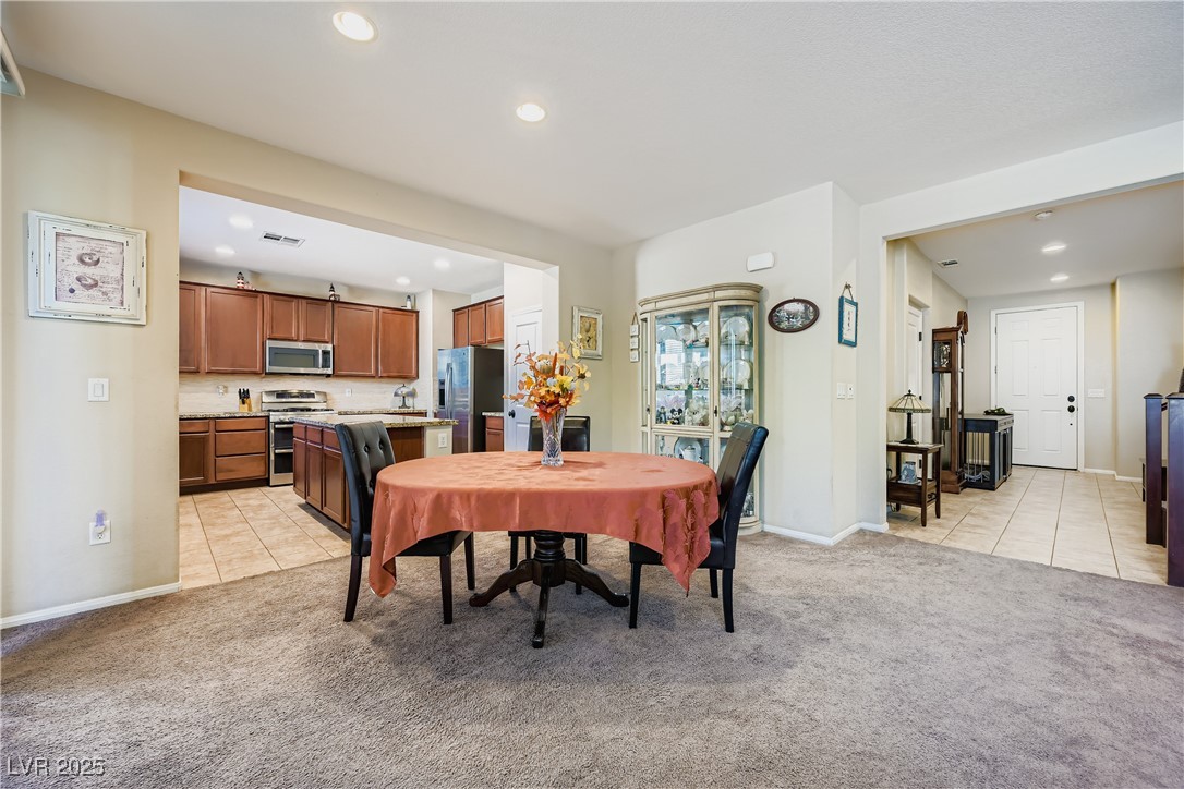 9632 Abbey Pond Avenue