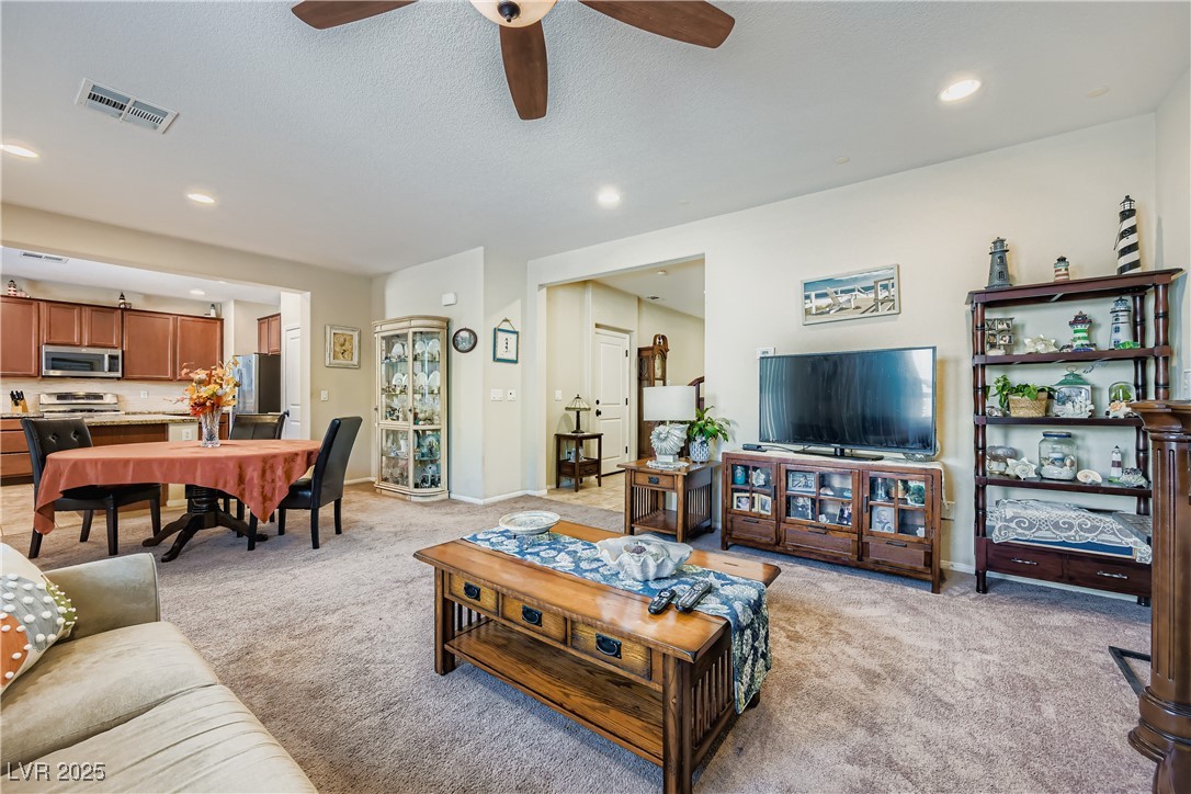 9632 Abbey Pond Avenue