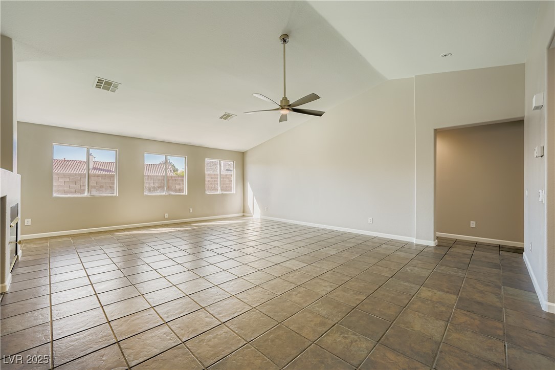 9513 Kelly Creek Avenue