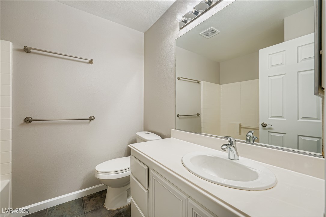 9513 Kelly Creek Avenue