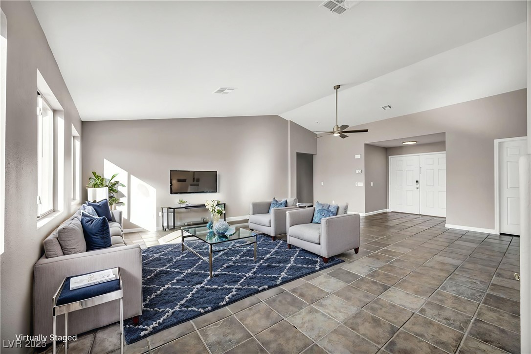 9513 Kelly Creek Avenue