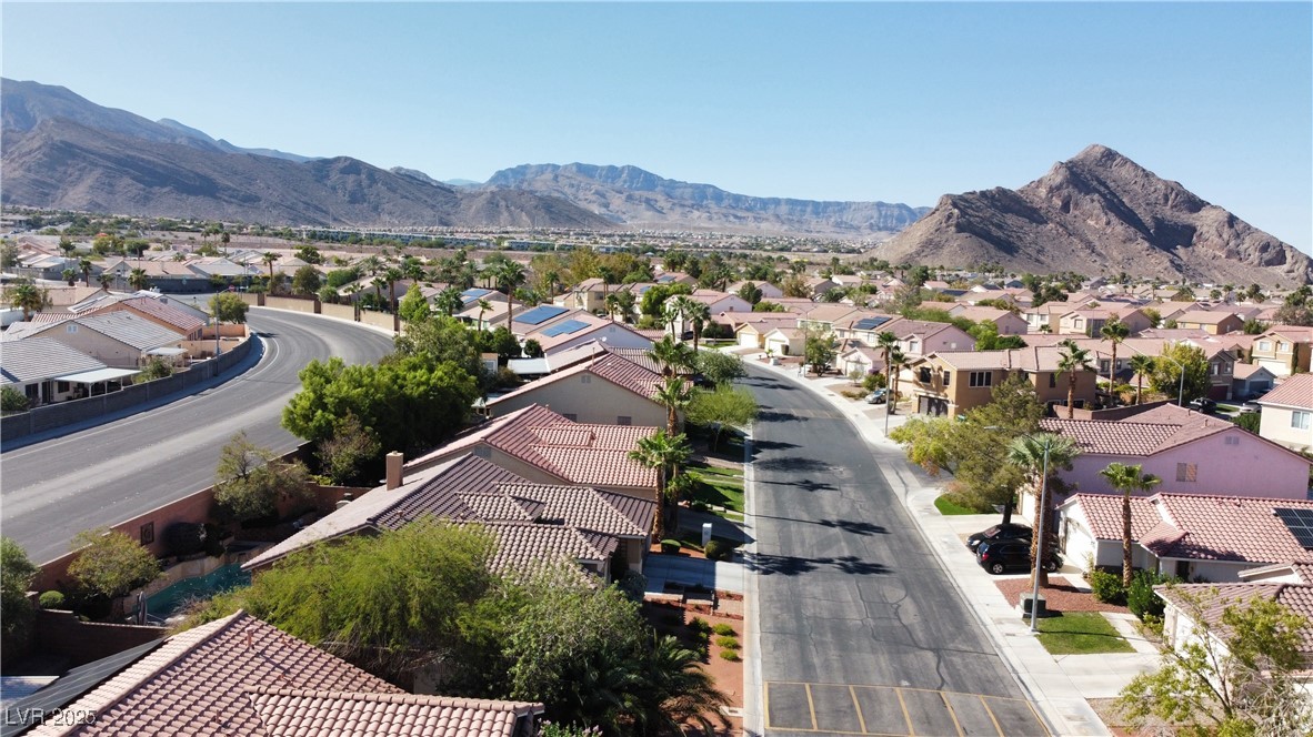 9513 Kelly Creek Avenue