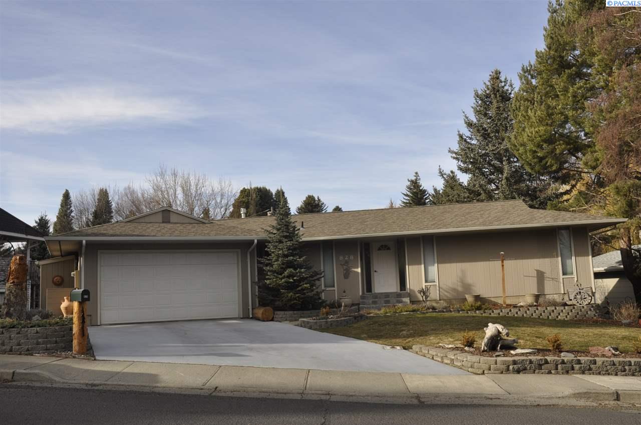 828 SE Meadowvale Dr