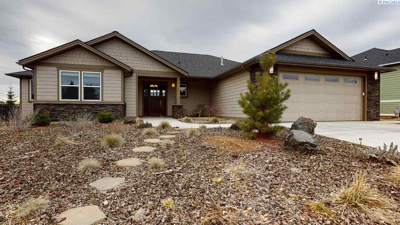 603 SW Panorama Dr