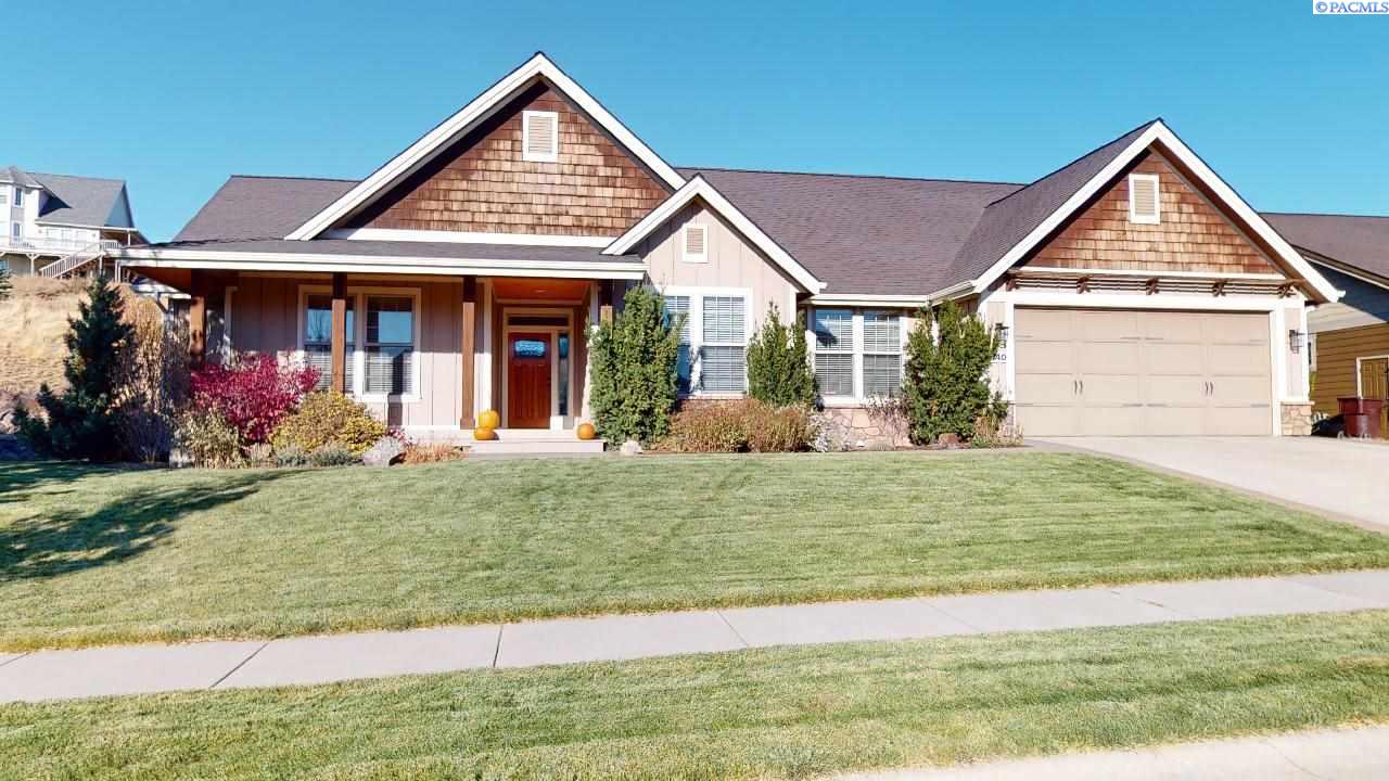 1740 SW Casey Ct