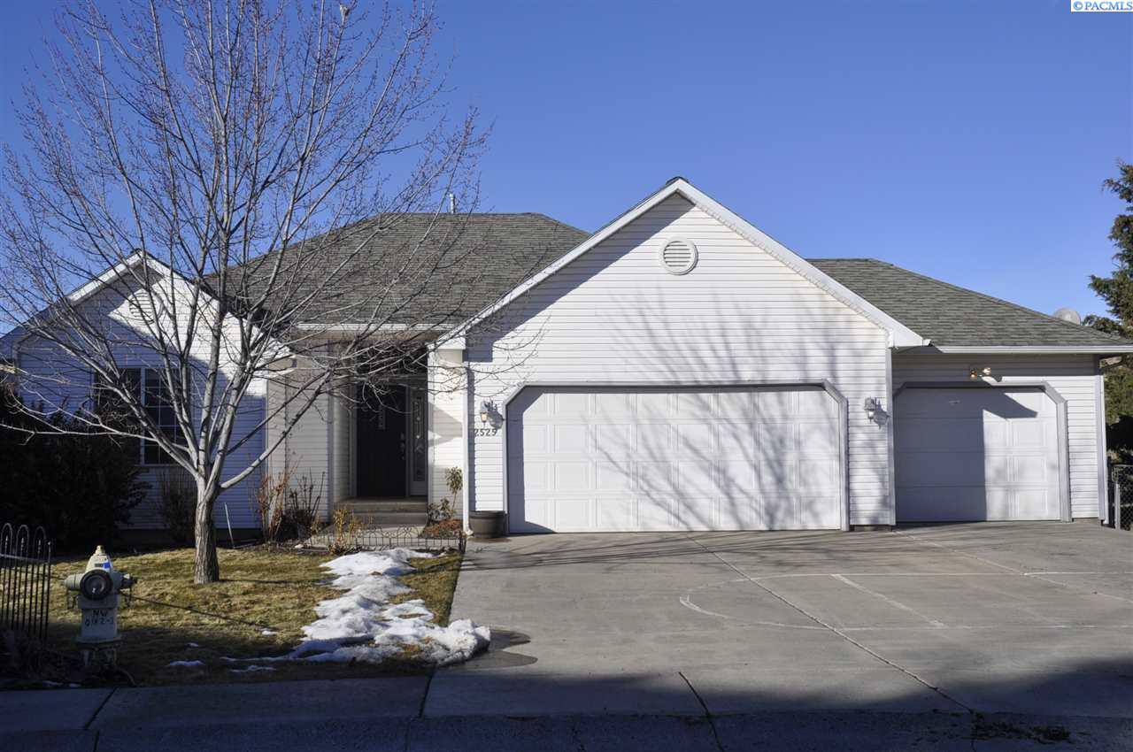 2525 NW Wallingford Ct