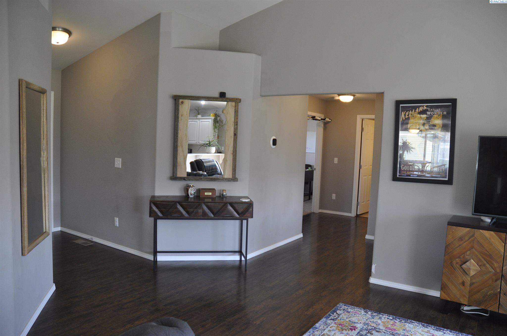 604 Palouse CT