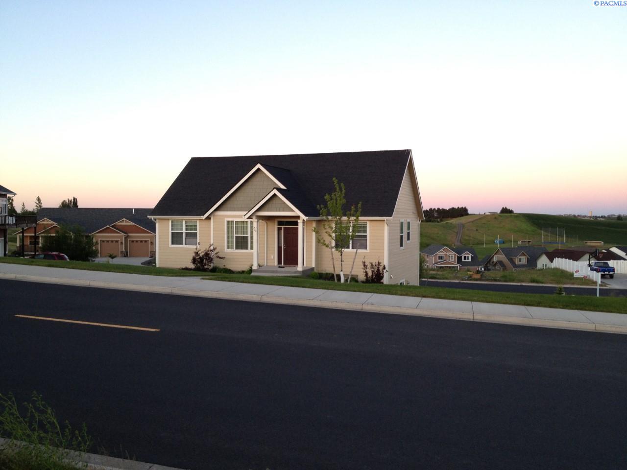 725 NW Terre View