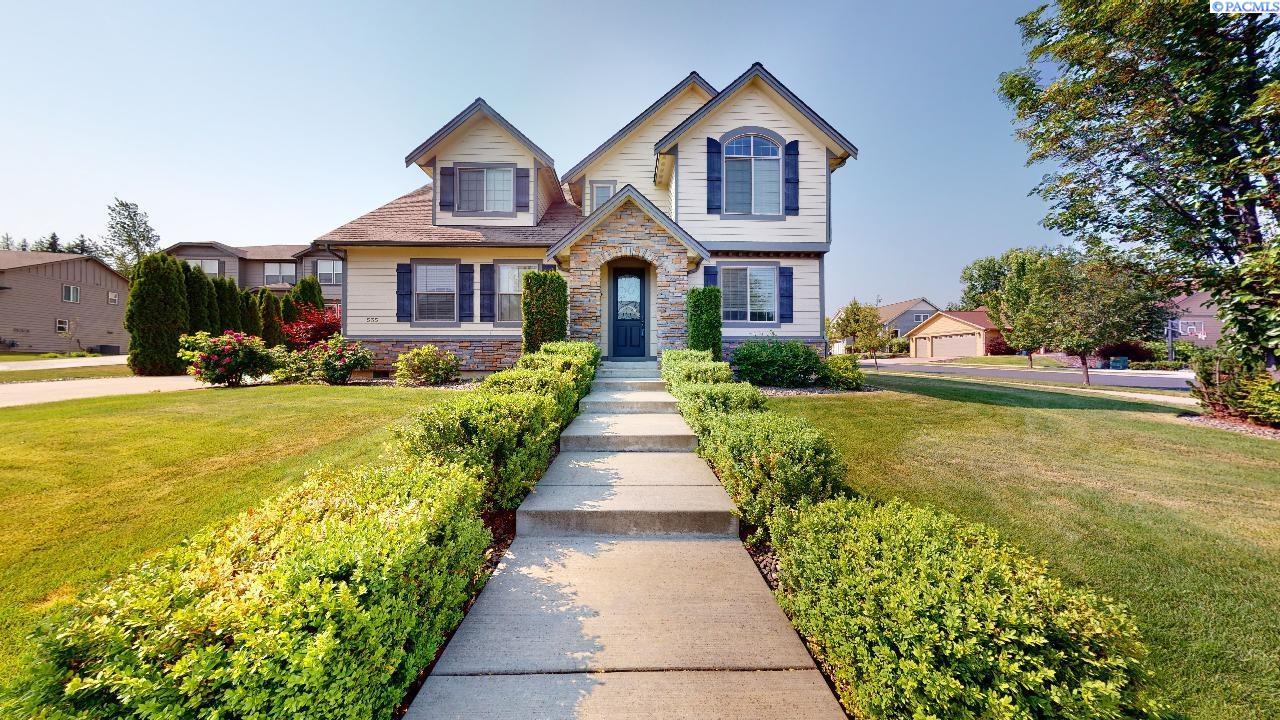 535 NW Jaycee Ct Unit Meadow Creek