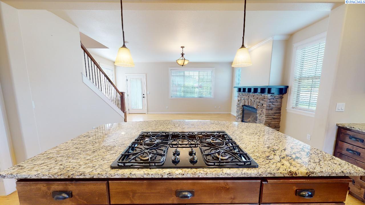 535 NW Jaycee Ct Unit Meadow Creek