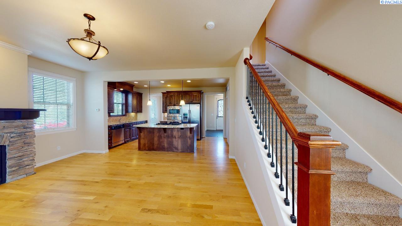 535 NW Jaycee Ct Unit Meadow Creek