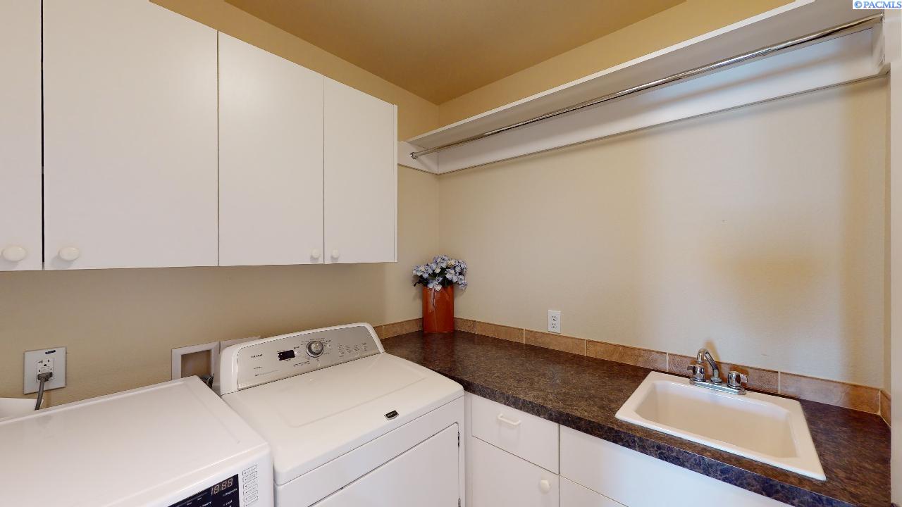 535 NW Jaycee Ct Unit Meadow Creek