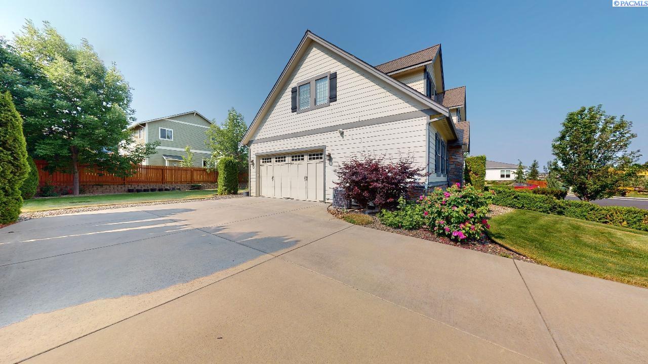 535 NW Jaycee Ct Unit Meadow Creek