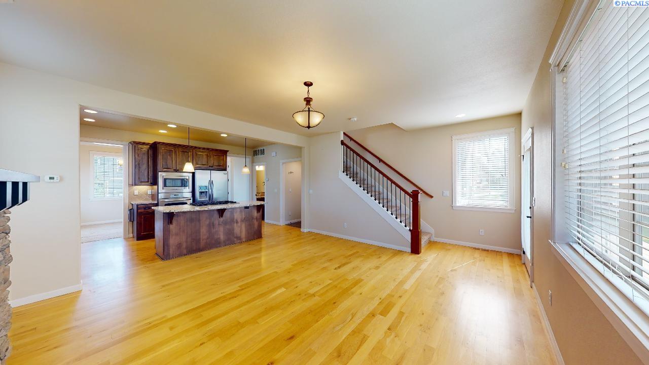 535 NW Jaycee Ct Unit Meadow Creek