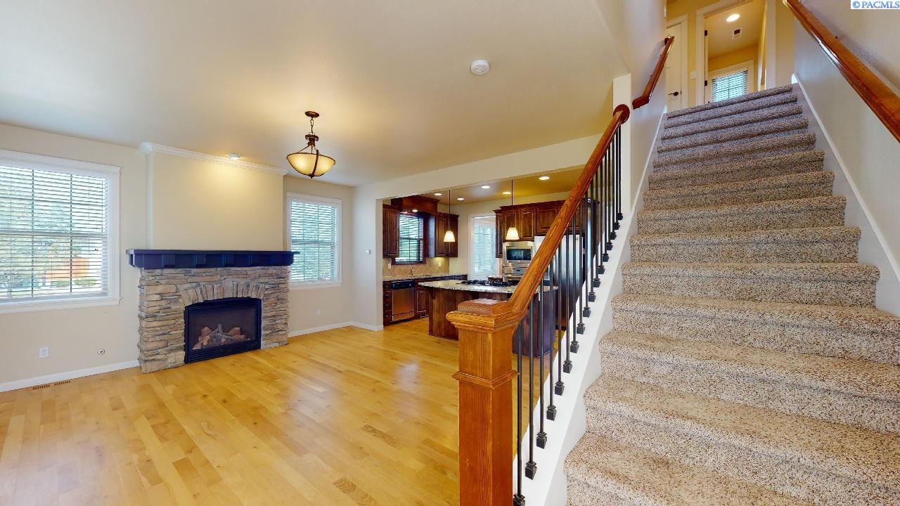 535 NW Jaycee Ct Unit Meadow Creek
