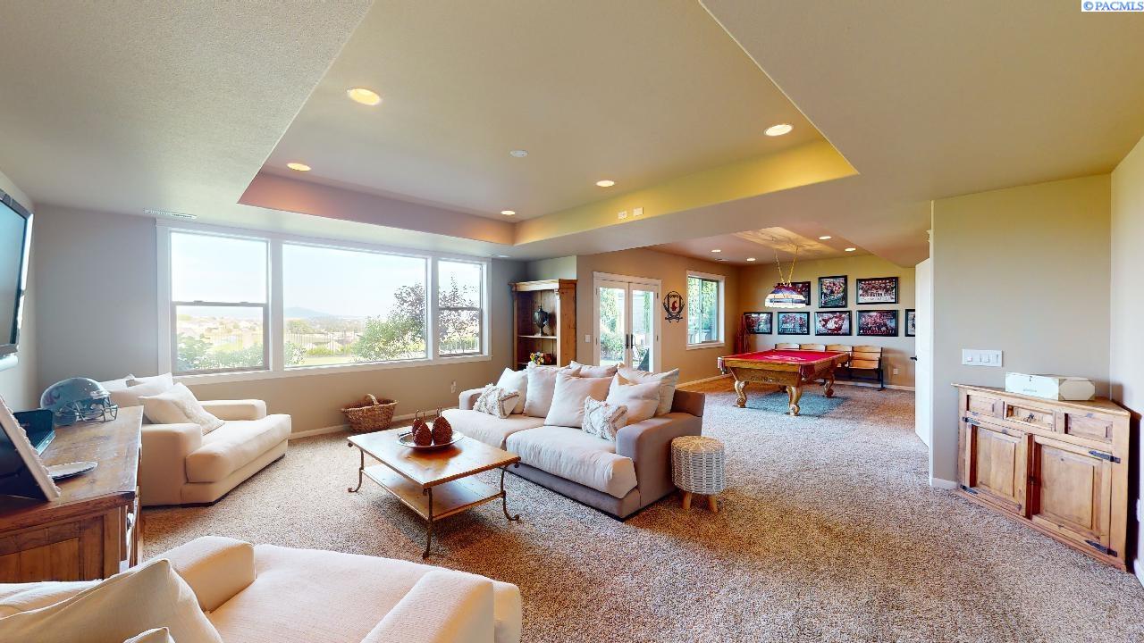 1880 SW Barclay Ridge Drive Unit AMAZING VIEWS