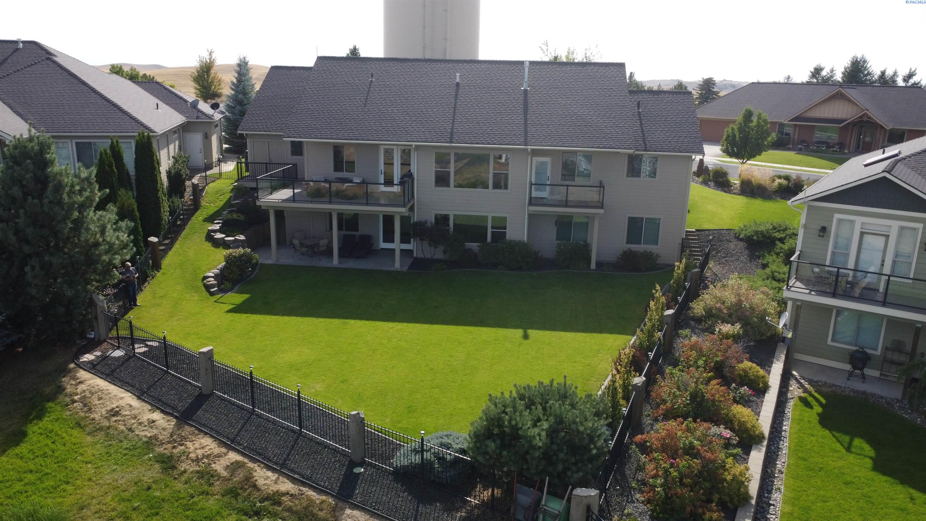 1880 SW Barclay Ridge Drive Unit AMAZING VIEWS