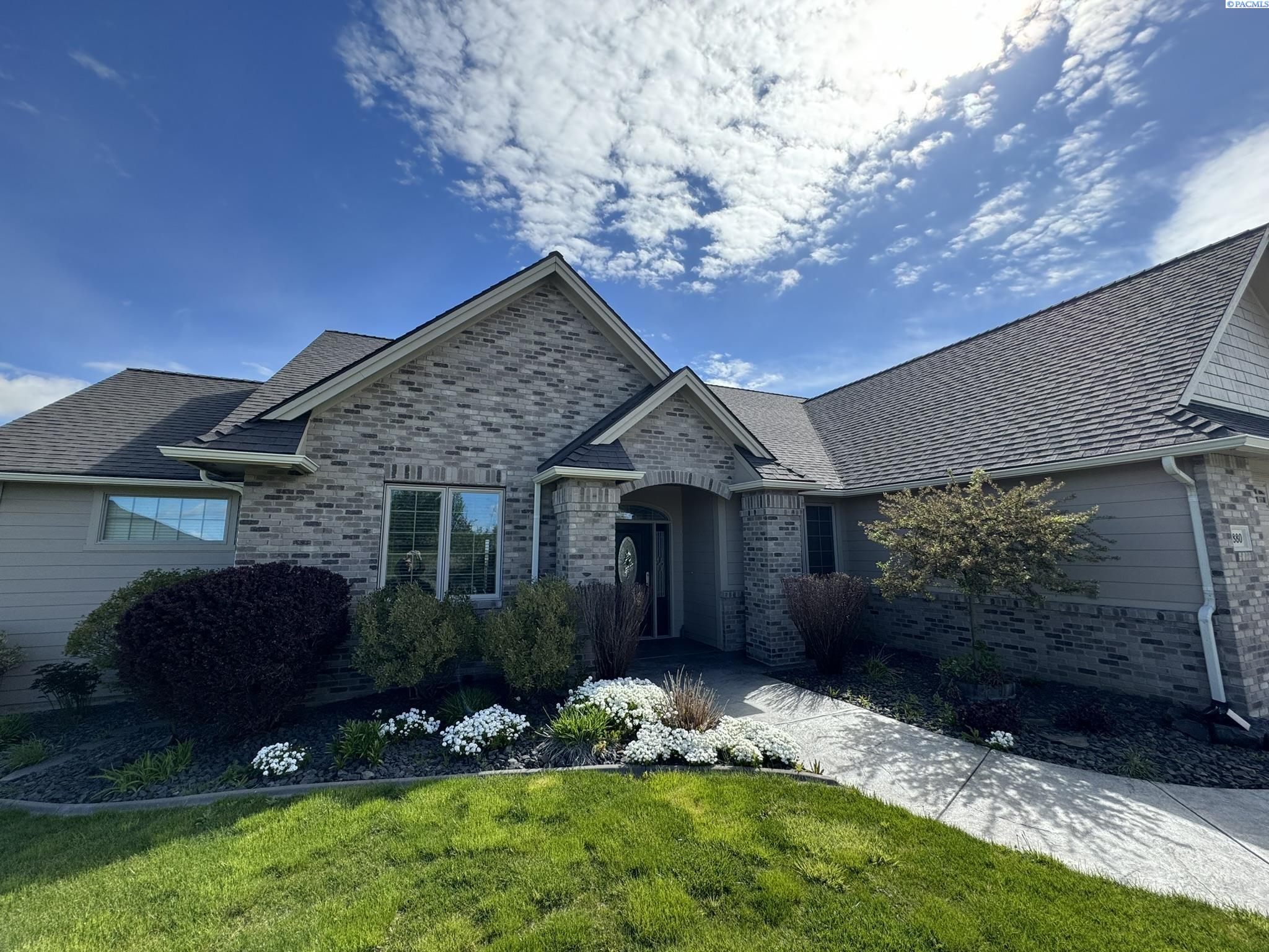 1880 SW Barclay Ridge Drive Unit AMAZING VIEWS