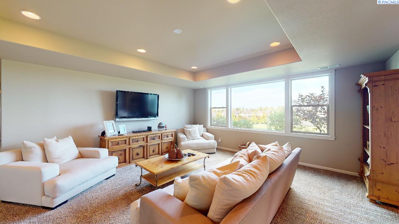 1880 SW Barclay Ridge Drive Unit AMAZING VIEWS